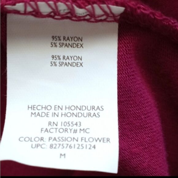 DAISY FUENTES FUCHSIA WRAP TOP SZ.M EUC - Picture 4 of 4